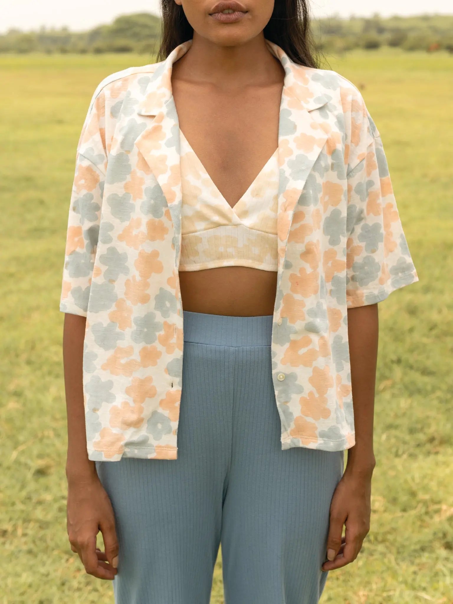 Buttercup Resort Shirt - Almond Story