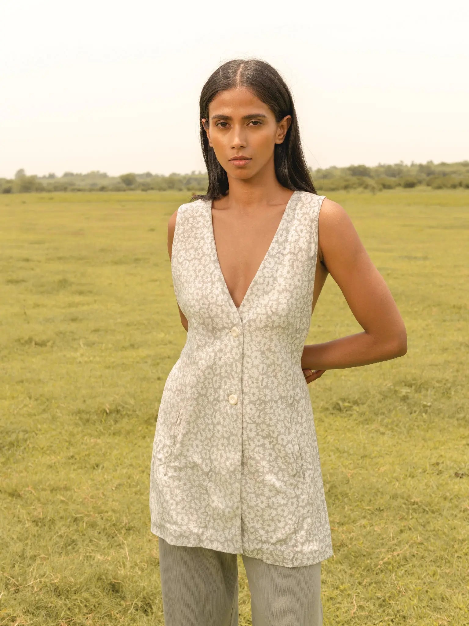 Daisy Valley Vest - Almond Story