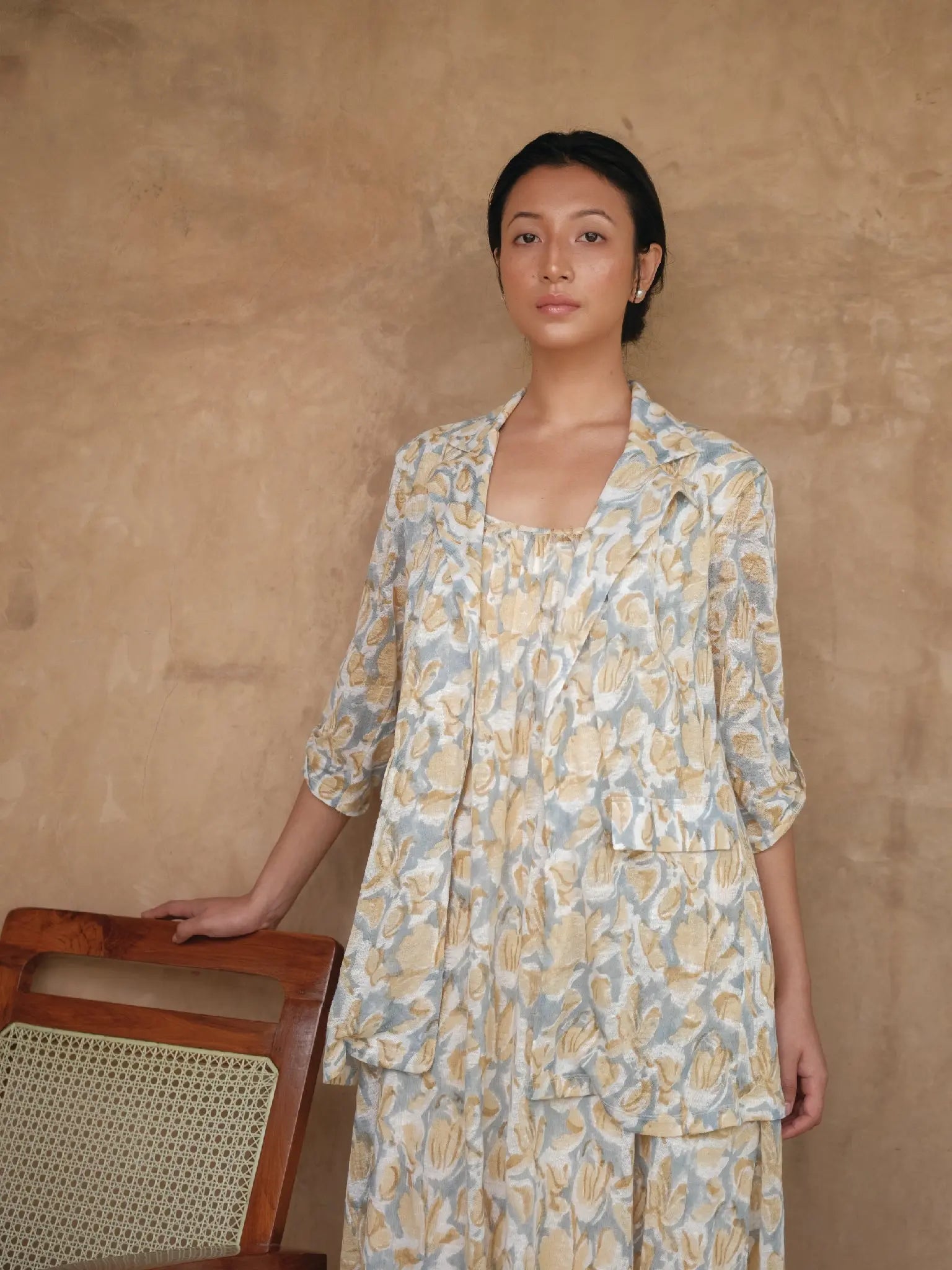Summer Linen Blazer - Almond Story